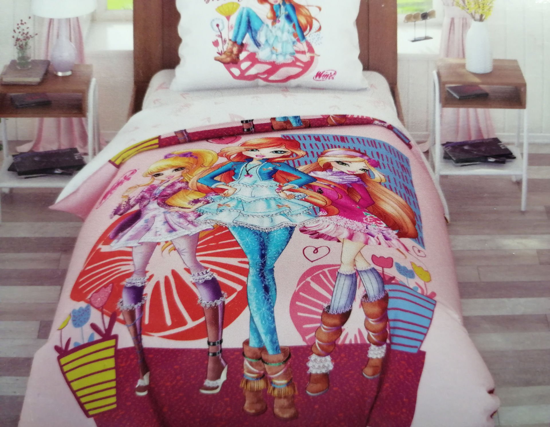 Taç Disney Winx Flowers Tek Kişilik Nevresim Takımı